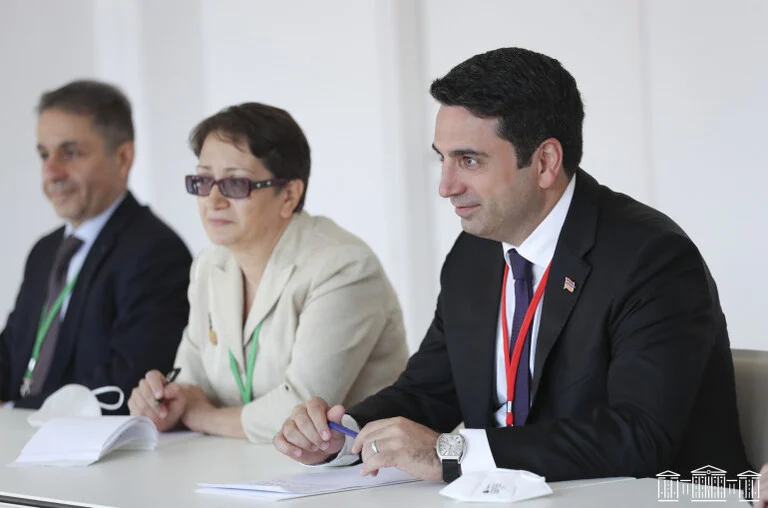2021-09-08-82f00dcb-ac04-46a7-9bbb-9a32ae68dcec.jpg
