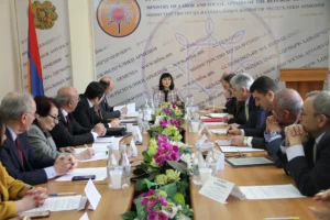 Զարուհի Բաթոյանը կարևորել է արհմիությունների և գործատուների միության միջև սերտ համագործակցությունը