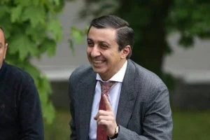 Միհրան Պողոսյանը ՀՔԾ-ին առաջարկել է իրեն հարցաքննել տեսակապի միջոցով, քանի որ գտնվում է արտերկրում