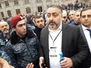Եթե կան բողոքողներ, կարող են գալ, մենք խնդիր չունենք․ Վիկտոր Մնացականյան