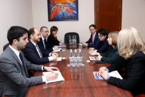 Արայիկ Հարությունյանն ընդունել է ՀՀ-ում ԱՄՆ արտակարգ և լիազոր դեսպան Լին Թրեյսիին