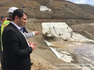 Կգործարկվի ջրի փոխադրման՝ 11 կիլոմետրանոց համակարգը․ Պապիկյանն այցելել է Վեդու ջրամբար