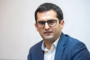 Միջպետական Մ6 ճանապարհից դեպի Հաղպատ վանական համալիր տանող ճանապարհը 2019-ին կվերանորոգվի․ Հակոբ Արշակյան