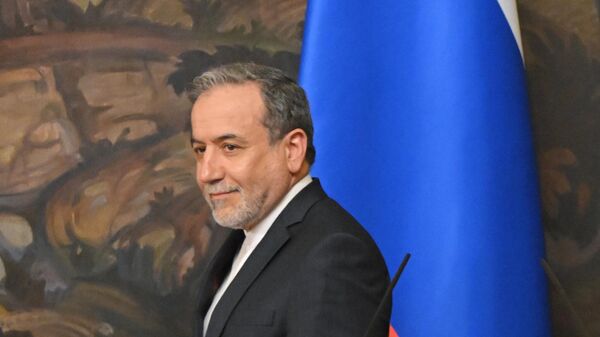 Միջուկային զենքը կարող է Թեհրանին ավելի խոցելի վիճակում դնել. Արաղչի