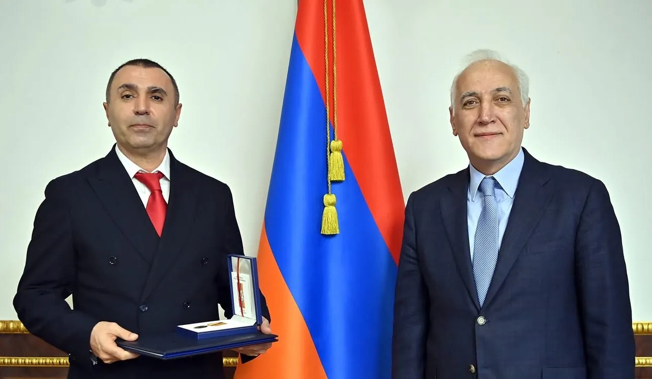 Վահագն Խաչատուրյանը Ֆուտզալի ազգային հավաքականի գլխավոր մարզչին պարգևատրել է Մովսես Խորենացու մեդալով