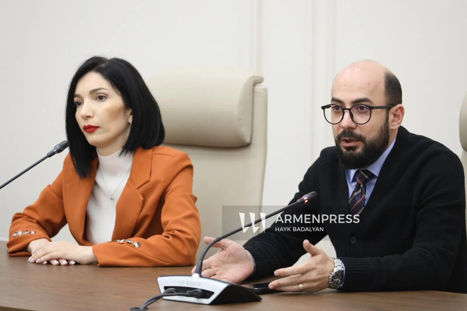 Արթուր Հովհաննիսյանը պրիմիտիվ և վտանգավոր է համարում վարչապետի աշխատավարձը 1 դրամ սահմանելու մասին հայտարարությունները | armenpress.am