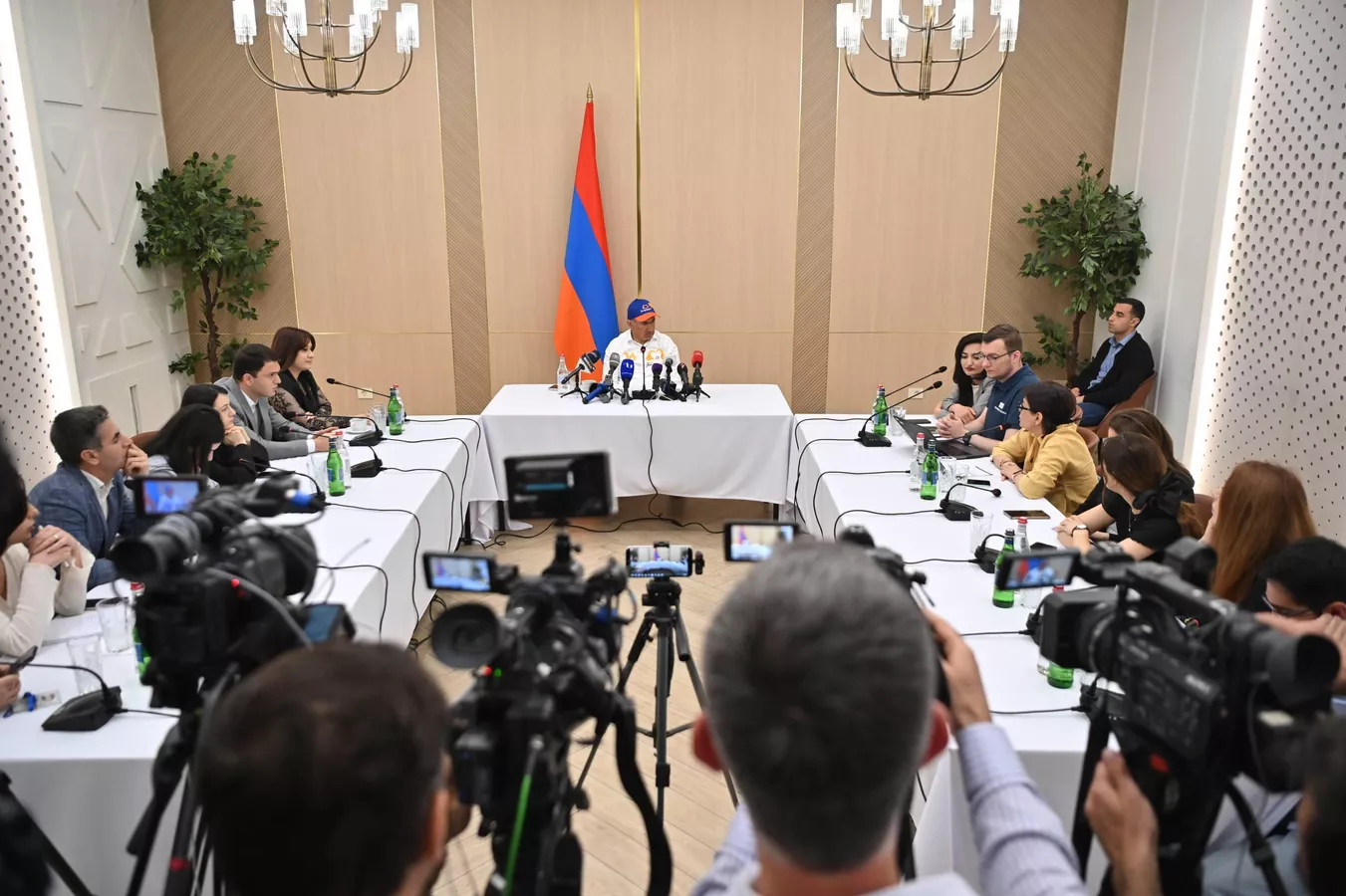 Սուտ է․ Փաշինյանը՝ 300 000 ադրբեջանցու՝ Հայաստանում բնակվելու մասին | arm.sputniknews.ru