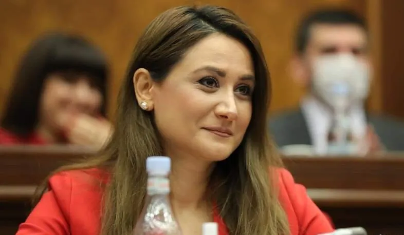 ԱԺ-ն քննարկում է պետաիրավական հարցերի հանձնաժողովի նախագահի պաշտոնում Արուսյակ Ջուլհակյանի թեկնածությունը