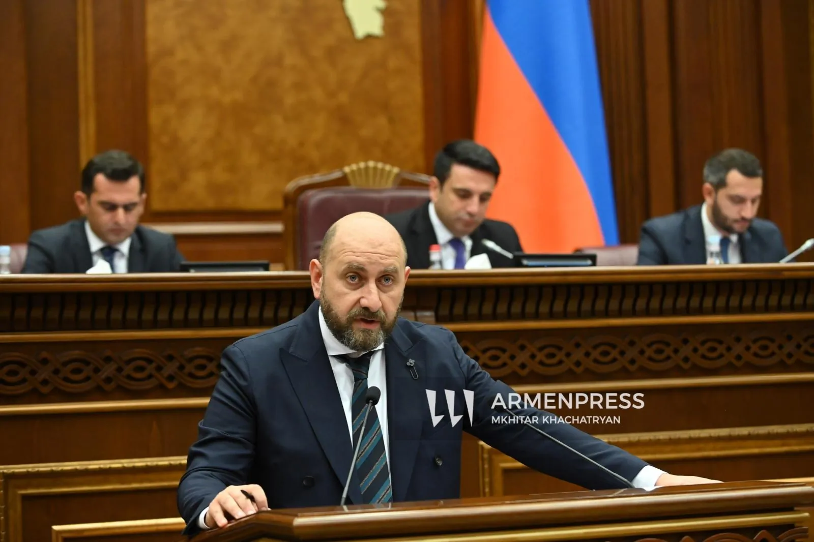 Ազգային ժողովը քննարկում է Կենտրոնական բանկի նախագահի պաշտոնում Մարտին Գալստյանի ընտրության հարցը | armenpress.am