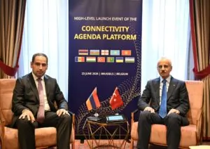 Դավիթ Խուդաթյանը Թուրքիայի տրանսպորտի նախարարի հետ երկրների միջև երկաթուղային և ճանապարհային կապերի վերականգնման հարցեր է քննարկել | factor.am