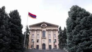 ԿԸՀ-ն ամփոփել է բոլոր 2005 տեղամասերի նախնական արդյունքները