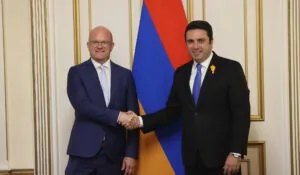 ԱԺ նախագահը Ֆրանկոֆոնիայի դիտորդների հետ քննարկել է ընտրական գործընթացները