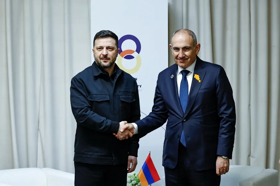 nikol-pashinyan-volodimir-zelenski