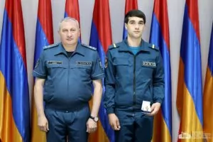 Փրկարար ծառայության տնօրենը պարգևատրել է Փամբակ գետում որոնողական աշխատանքներ իրականացրած մի խումբ փրկարարների
