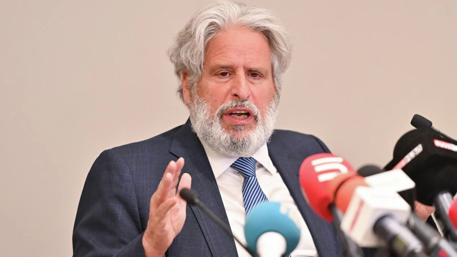 Եկեղեցու դեմ պայքարն անհեռանկար է. Ռոբերտ Ամստերդամ