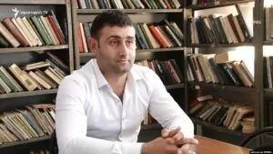 Ջրաշենում դանակահարվել են նախկին վարչական ղեկավար Արմեն Եղիազարյանը, նրա հայրն ու մայրը | azatutyun.am
