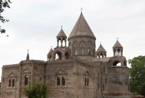 Գարեգին Բ–ն եկեղեցականների նոր նշանակումներ է կատարել | news.am