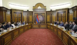 Վարչապետի գլխավորությամբ քննարկվել է Երևանում և Գյումրիում Կառավարության ներդրումային առաջնահերթությունների պլանը | 1lurer.am