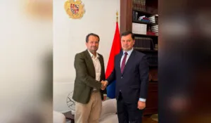 Ֆրանսիայում ՀՀ դեսպանը և Ռեժի Ֆրոդենը քննարկել են ֆրանսիական շուկա Carrefour ցանցի միջոցով հայկական արտադրանքի իրացման հնարավորությունները | 1lurer.am
