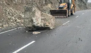 Երևան-Սևան ավտոճանապարհին տեղի է ունեցել քարաթափում | 1lurer.am