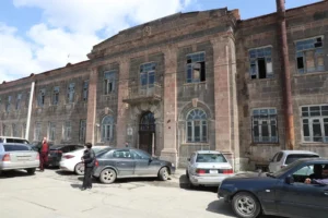 Հիմնանորոգվում է  Գյումրիի թիվ 2 պոլիկլինիկան | armenpress.am