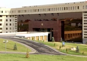 Ավտոմեքենան վրաերթի է ենթարկել զինծառայողների, մեկը մաhացել է