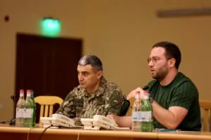 ՊՆ-ում քննարկում են բանակում ոչ կանոնագրքային հարաբերությունների կանխարգելումը | factor.am