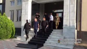 Բացի Ռոբերտ և Սեդրակ Քոչարյաններից՝ ձերբակալվել է ևս 4 անձ. Հակակոռուպցիոն կոմիտեն մանրամասներ է հայտնել