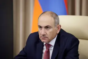 Փաշինյանը խոստանում է աշխարհի առաջատար համալսարաններն ավարտած մի խումբ անձանց նշանակել բարձր պաշտոններում