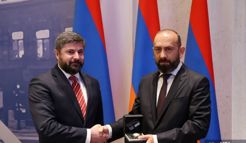ԱԳ նախարարը մի շարք գործընկերների պարգևատրել է ճգնաժամային իրավիճակում ՀՀ քաղաքացիներին աջակցություն ցուցաբերելու համար | 1lurer.am
