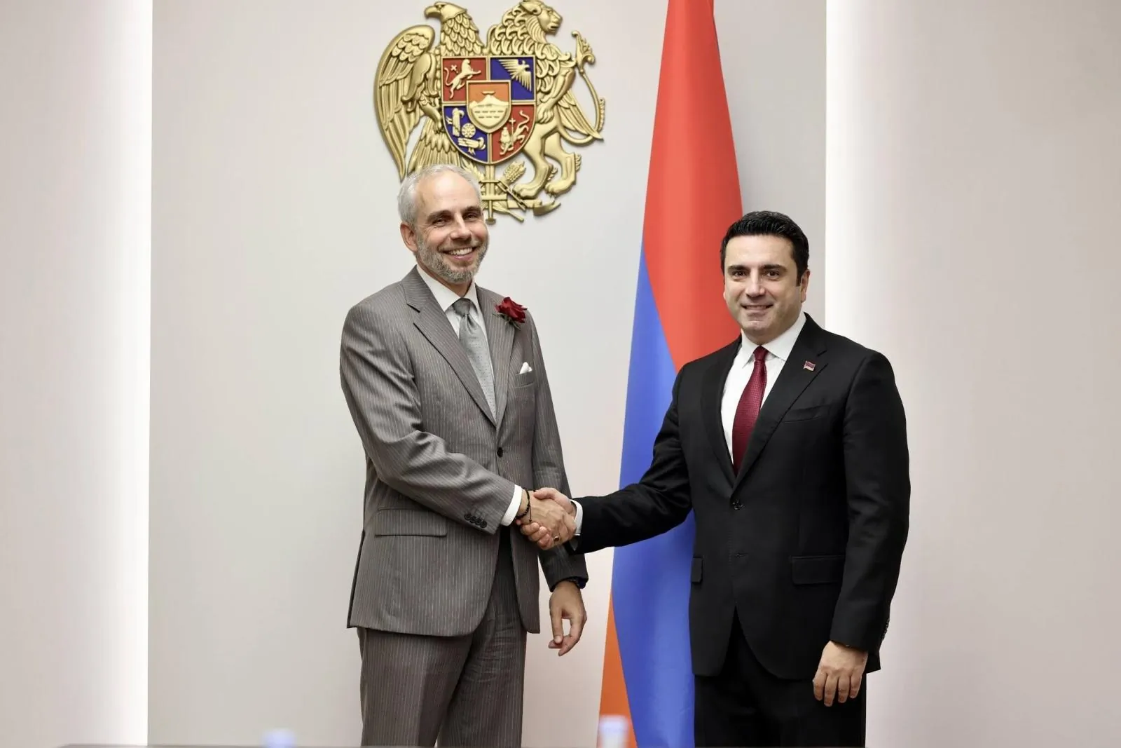 Հայաստանի ԱԽ քարտուղարն ու Չեխիայի դեսպանը քննարկել են տնտեսական համագործակցությանը վերաբերող հարցեր | armenpress.am