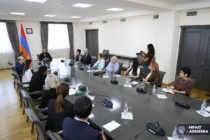 Արարատ Միրզոյանը հասարակական խորհրդի նիստում ներկայացրել է արտաքին քաղաքականության առաջնահերթությունները | factor.am