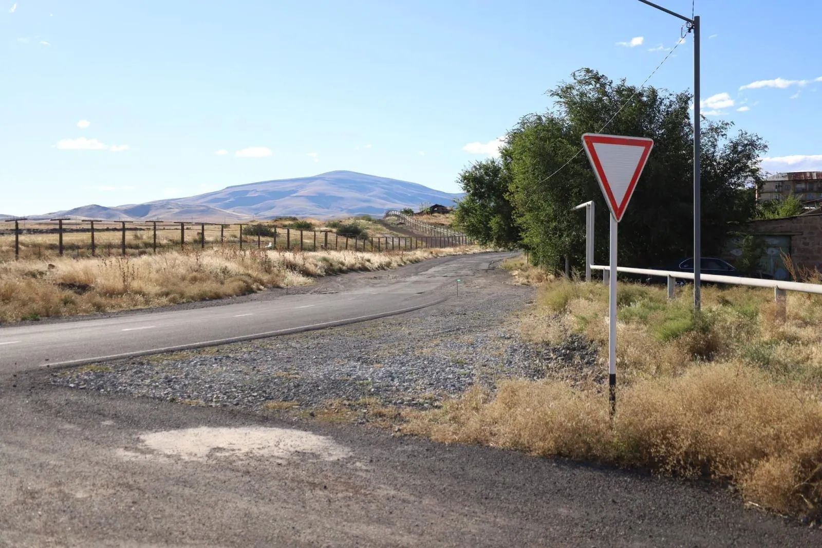 Հիմնանորոգվում է Երերույքի տաճարից դեպի Անիպեմզա տանող ճանապարհը | armenpress.am