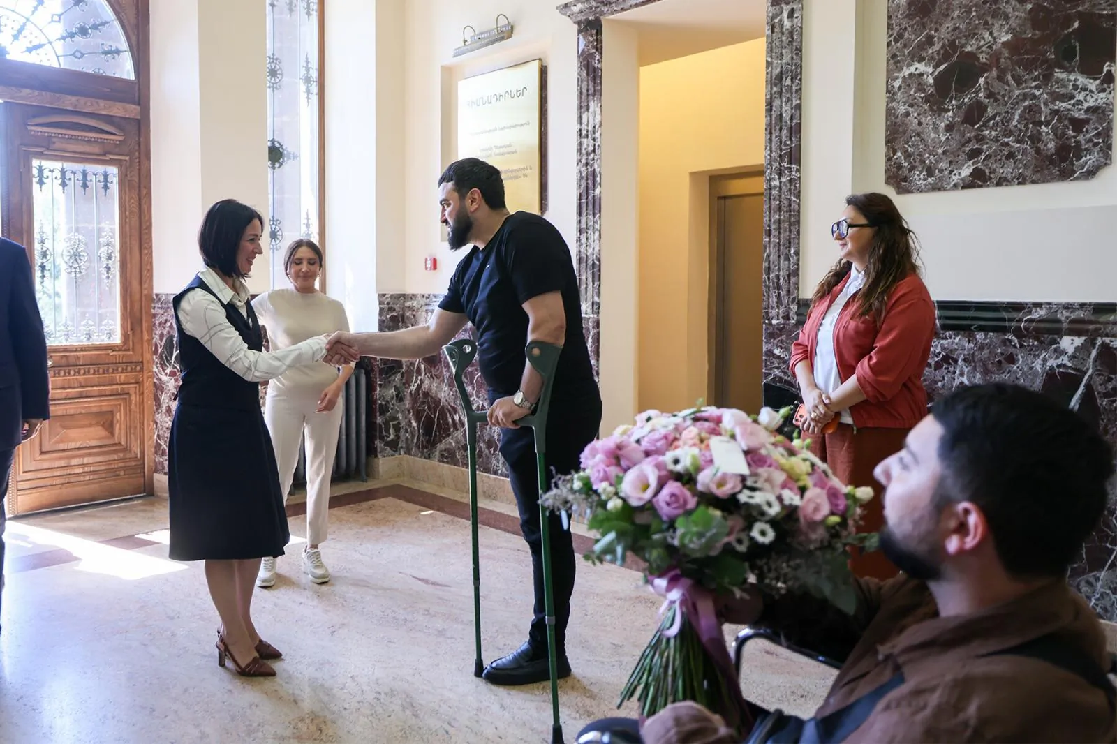 Ժաննա Անդրեասյանն այցելել է «Զինվորի տուն» վերականգնողական կենտրոն | armenpress.am