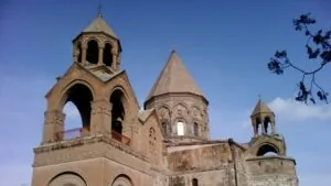 Հայ Առաքելական եկեղեցին տոնում է Խաչվերացը | azatutyun.am