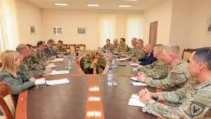 Քննարկվել են ՀՀ ԶՈւ և Կանզասի ազգային գվարդիայի միջև գործընկերությանն առնչվող հարցեր | azatutyun.am