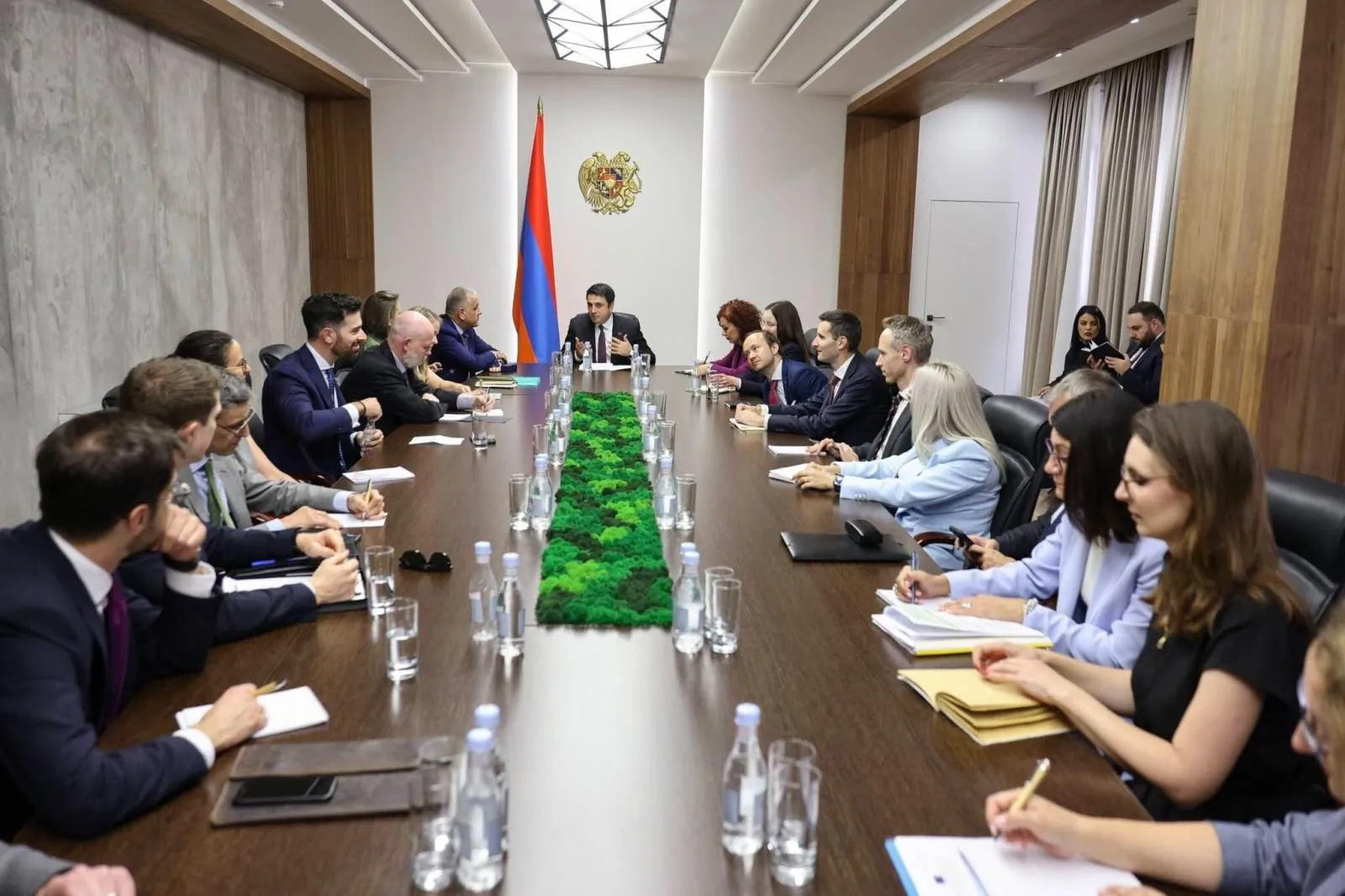 ՀՀ ԱԽ քարտուղարն ընդունել է ԵՄ խորհրդի՝ Արևելյան Եվրոպայի և Կենտրոնական Ասիայի հարցերով աշխատանքային խմբի պատվիրակությանը | armenpress.am