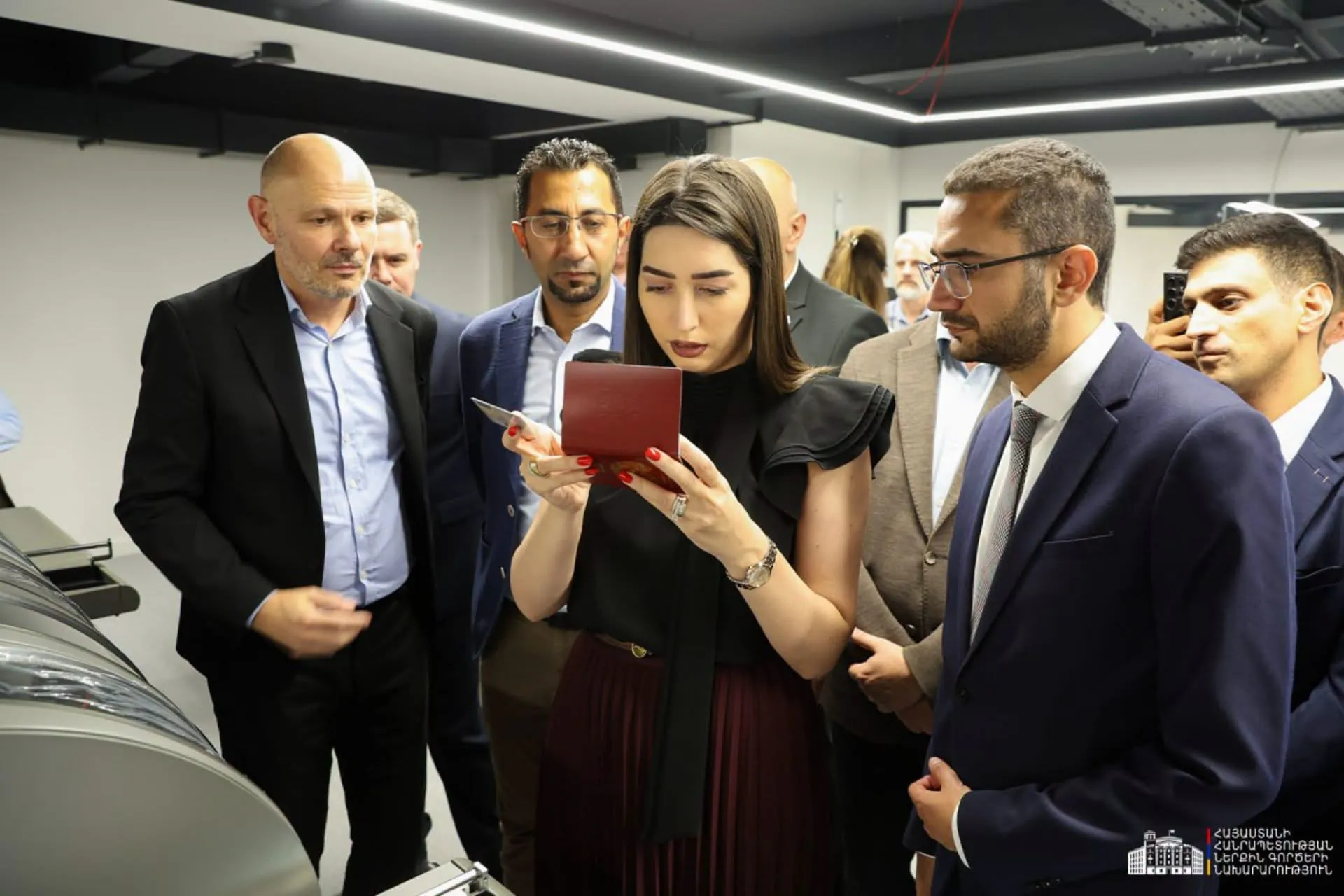 ՆԳ նախարարը «ՀայՓաս»-ի գրասենյակում մասնակցել է համակարգի գործնական փորձարկմանը, ծանոթացել աշխատանքների ընթացիկ փուլին | shantnews.am
