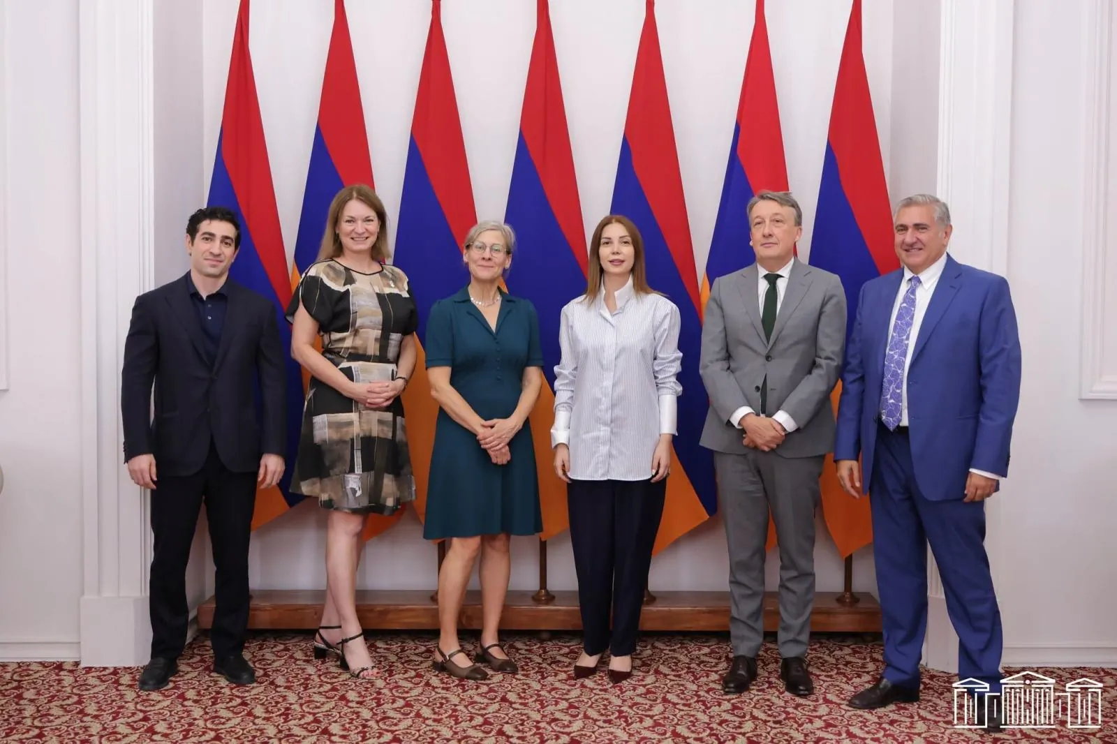 «Հայաստան» խմբակցության պատգամավորները Շվեդիայի, Նիդեռլանդների և Բելգիայի դեսպանների հետ քննարկել են արտաքին մարտահրավերները | armenpress.am