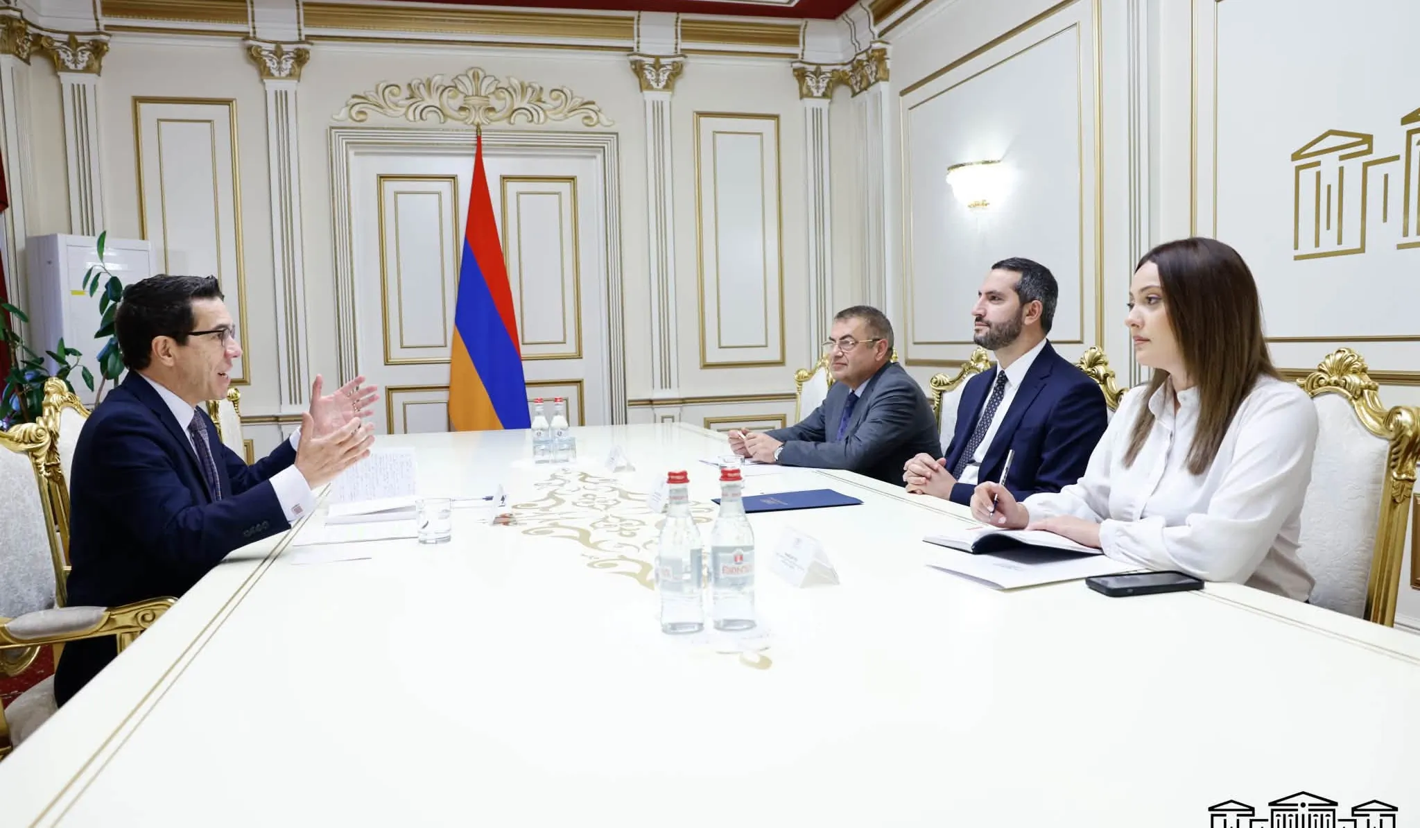 ՀՀ ԱԺ նախագահը և Բրազիլի դեսպանը քննարկել են տնտեսական համագործակցության ընդլայնման հնարավորությունները | 1lurer.am