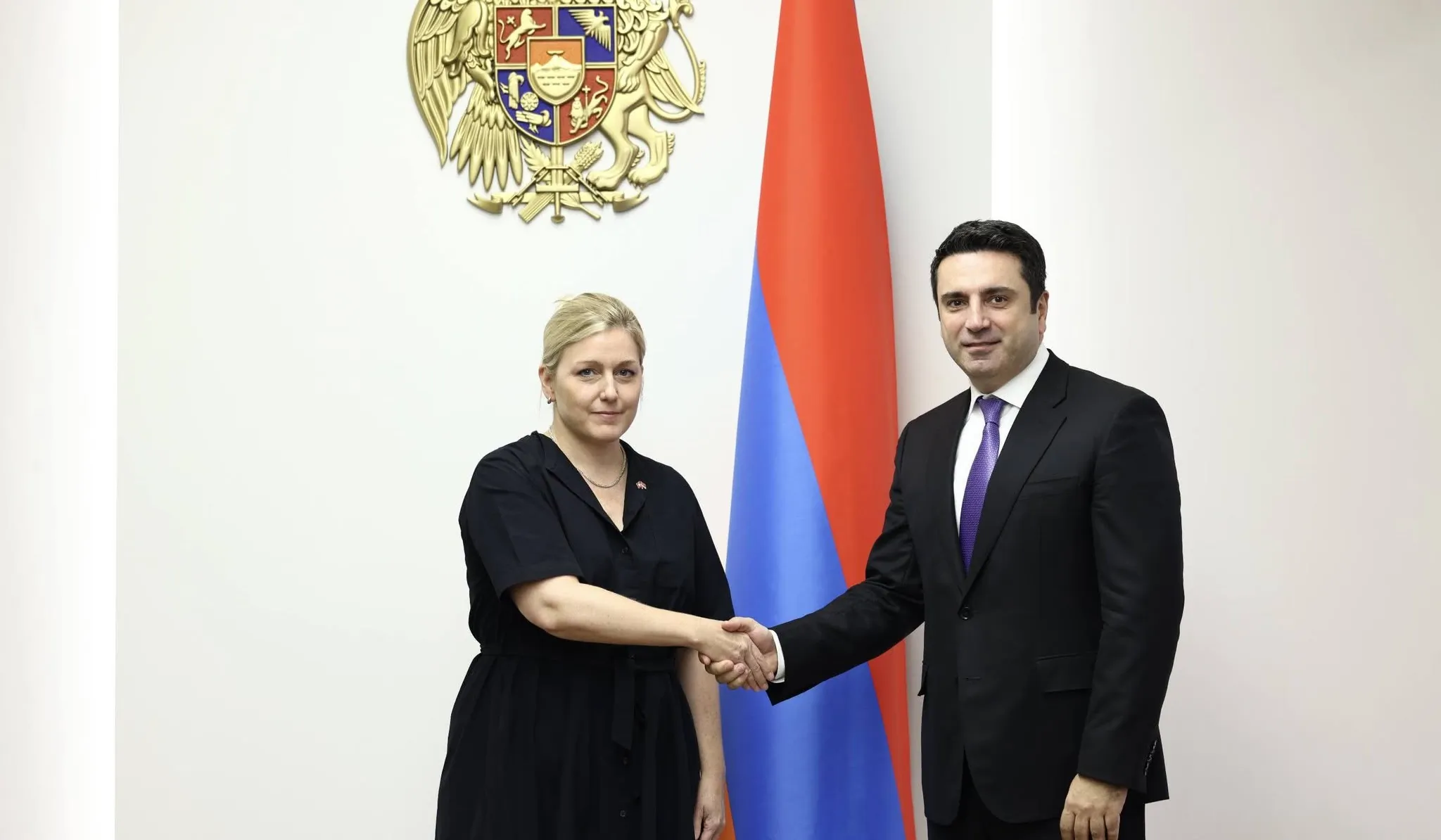 ԱԽ քարտուղարը և Շվեյցարիայի դեսպանը քննարկել են երկու երկրի միջև երկկողմ հարաբերությունների զարգացմանը վերաբերող հարցեր | 1lurer.am