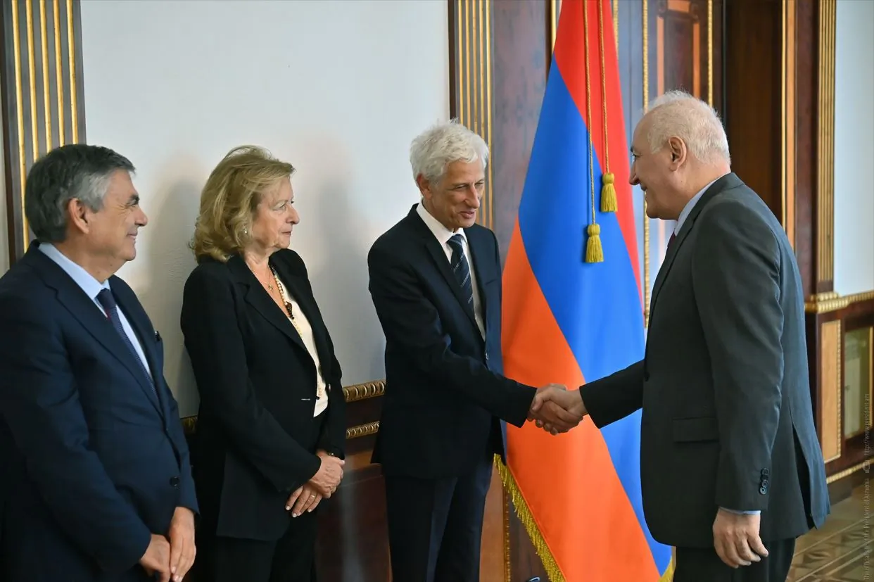 Վահագն Խաչատուրյանն ընդունել է «Գալուստ Գյուլբենկյան» հիմնադրամի պատվիրակությանը | factor.am