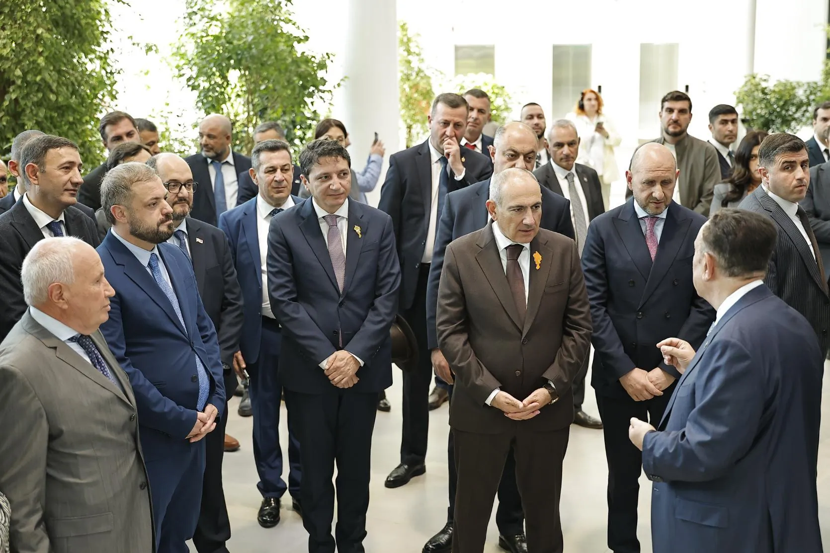 Վարչապետը ներկա է գտնվել Ակբա բանկի նոր գլխամասային գրասենյակի բացման արարողությանը | hetq.am