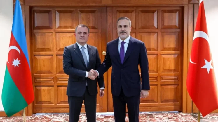 Բայրամովն ու Ֆիդանը քննարկել են տարածաշրջանում առկա անվտանգության իրավիճակը | azatutyun.am