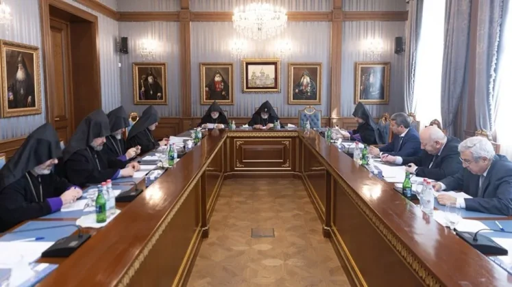 Գերագույն հոգևոր խորհրդի աշխարհիկ անդամներին Քննչական են հրավիրել | azatutyun.am