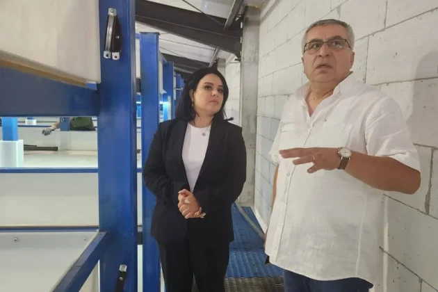 Էկոնոմիկայի նախարարի տեղակալն այցելել է Էջմիածին համայնքում կառուցվող խեցգետնաբուծական համալիր