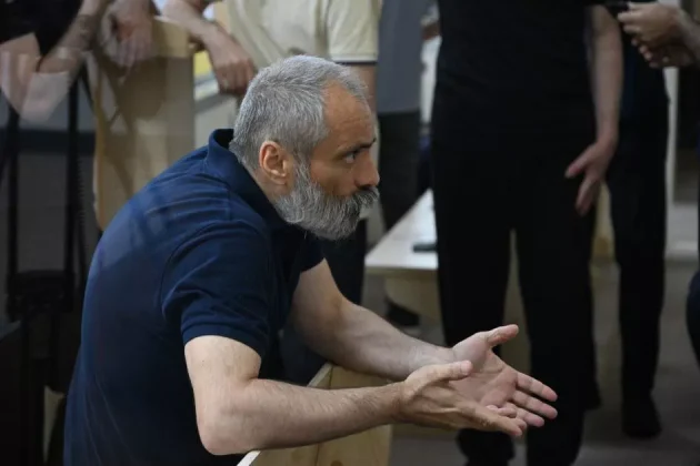 «Նստած ենք, բայց ծնկաչոք չենք». Բաքվում Դավիթ Բաբայանին ևս 2 մեղադրանք են առաջադրել | news.am