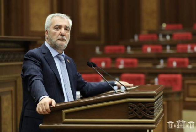 Անդրանիկ Քոչարյանը պնդում է՝ իր և Ալեն Սիմոնյանի միջև հակասությունը «քաղաքական չէ, իրավական է» | civilnet.am
