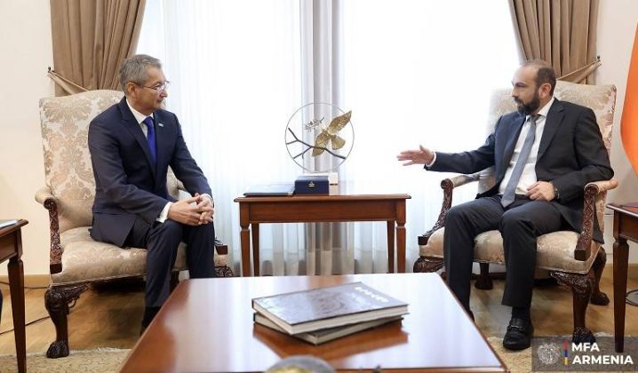 Արարատ Միրզոյանը Ղազախստանի դեսպանին պարգևատրել է Բարեկամության շքանշանով