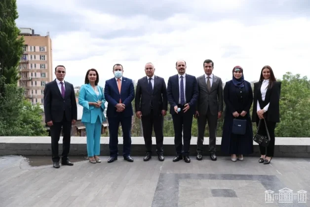 2021-05-01-74b05051-68d6-42dc-a3ee-bc597e6ca89b.jpg